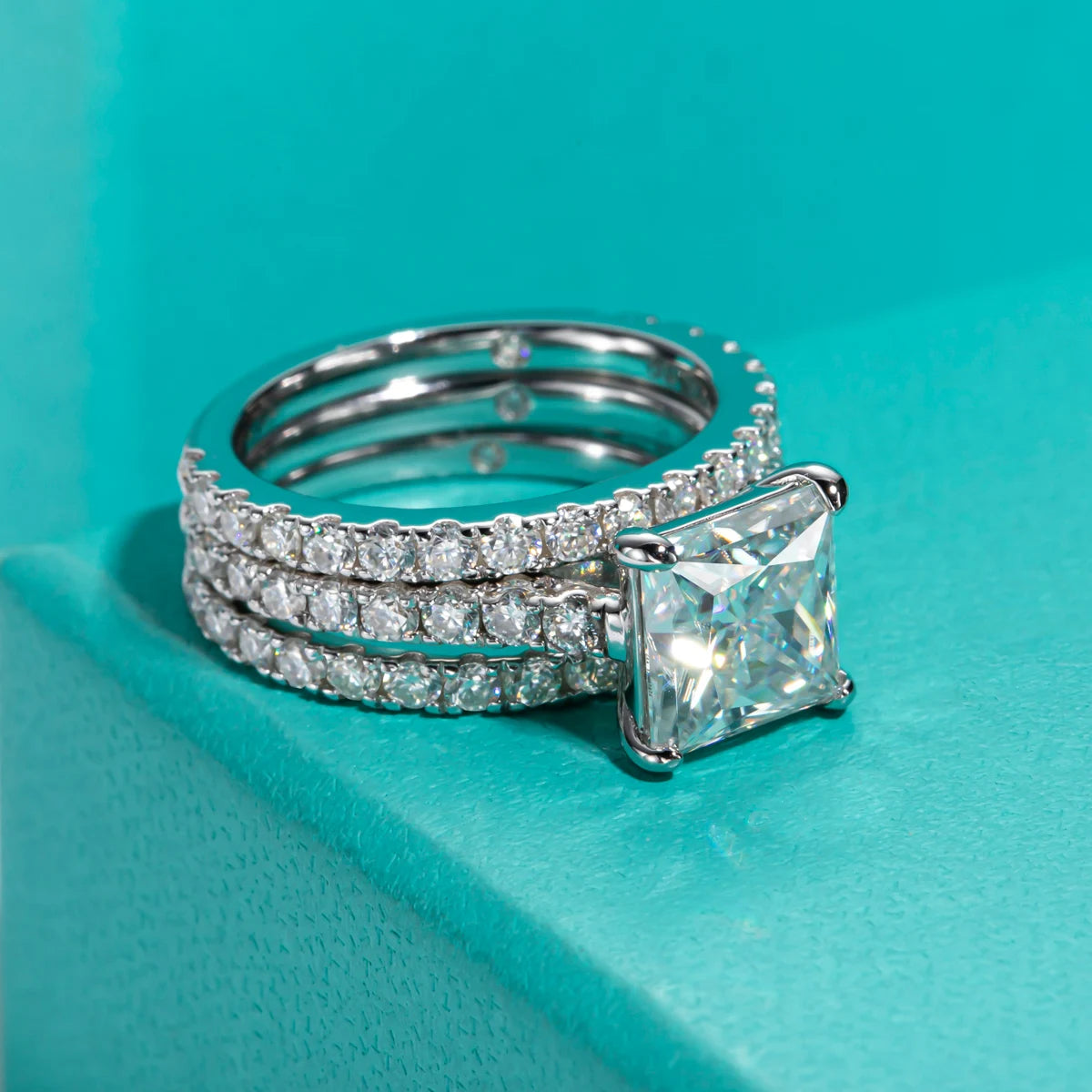 Valoria Luminescent Princess Cut Engagement Ring & Wedding Band