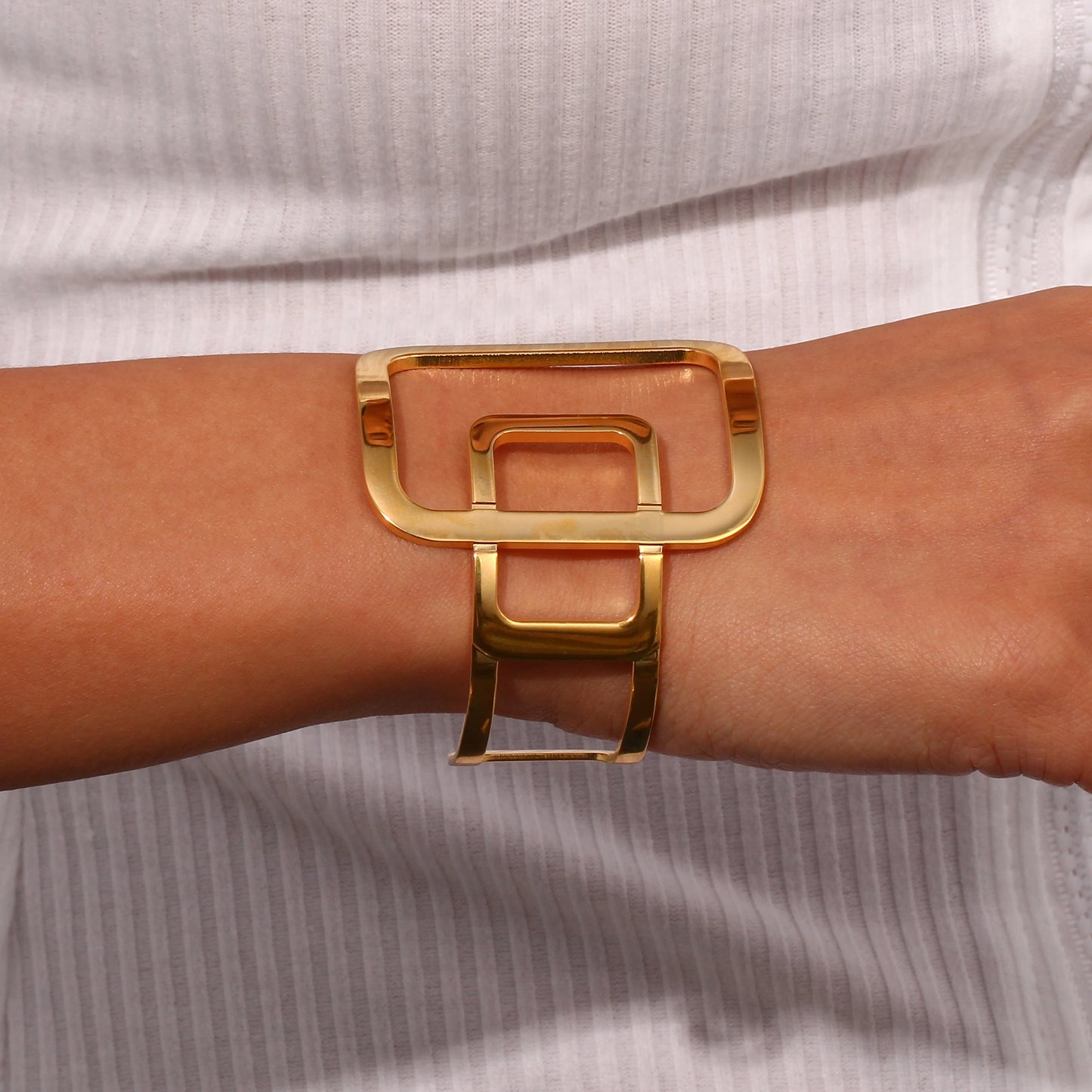 HelixEdge Gold Cuff