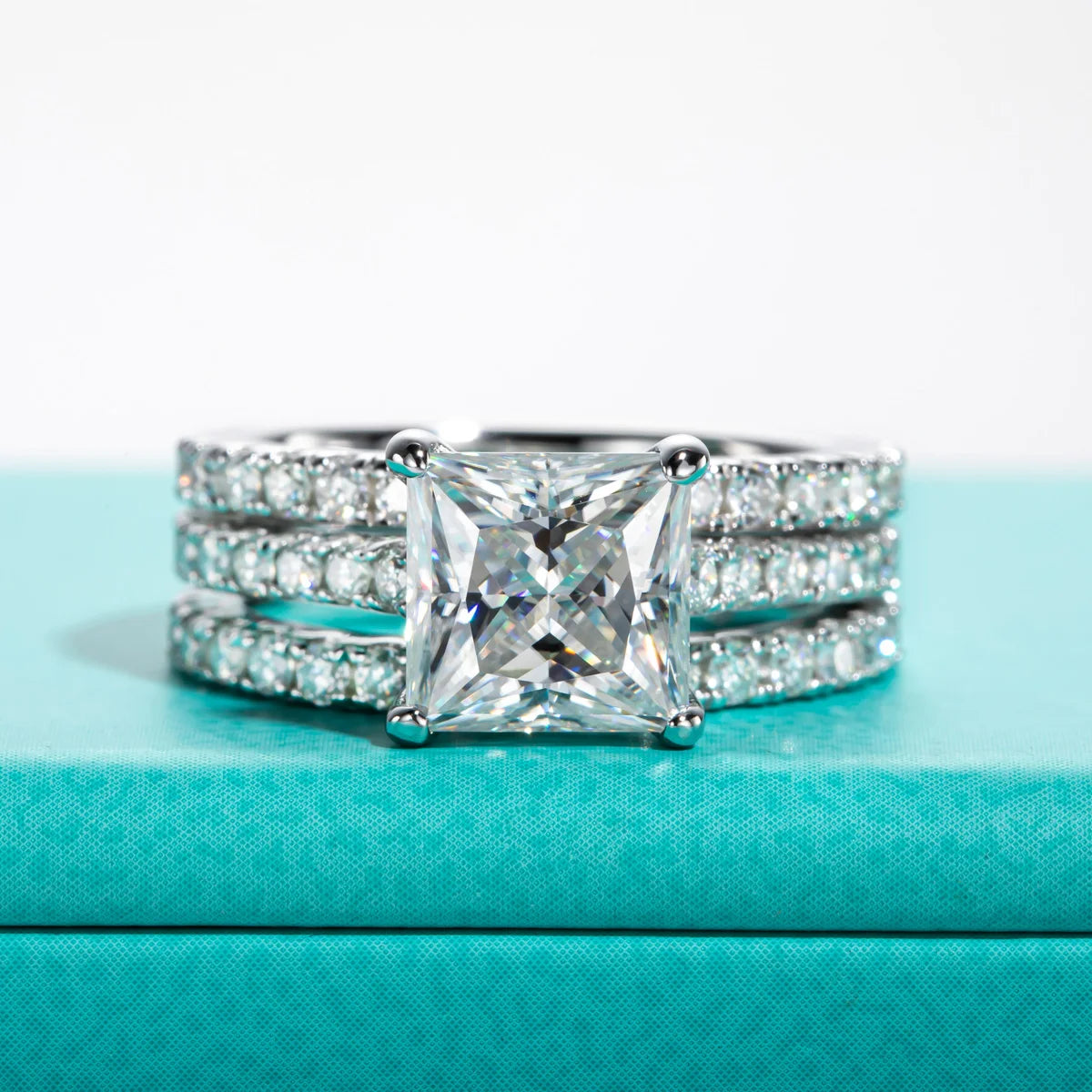 Valoria Luminescent Princess Cut Engagement Ring & Wedding Band