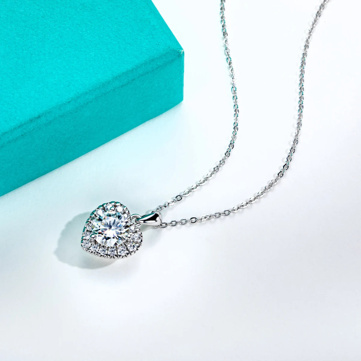 Eternelle Lumina Heart Necklace