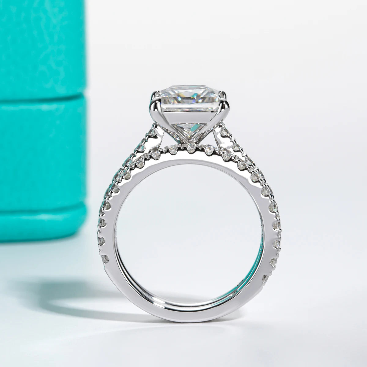 Valoria Luminescent Princess Cut Engagement Ring & Wedding Band