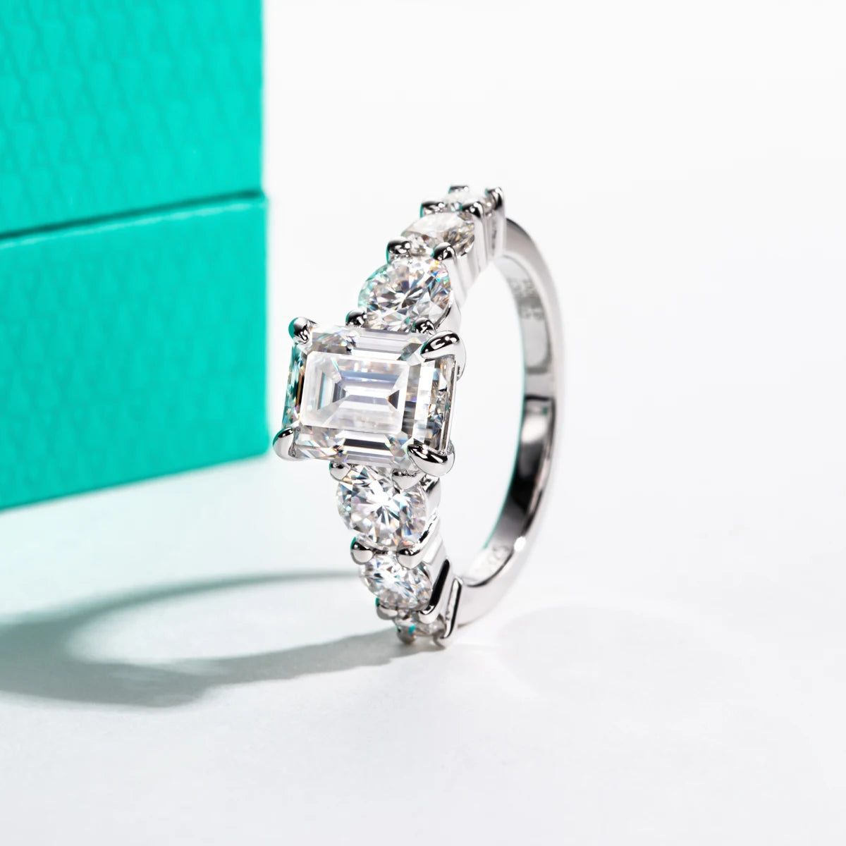 Avalora Distinction Moissanite Engagement Ring
