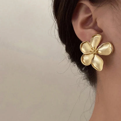 Flower Stud Earring