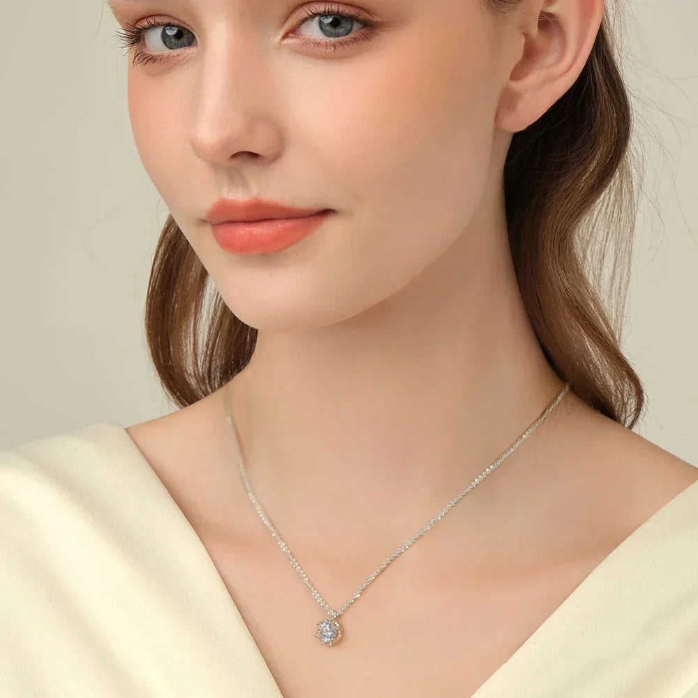 Elanwood Crown Moissanite Necklace