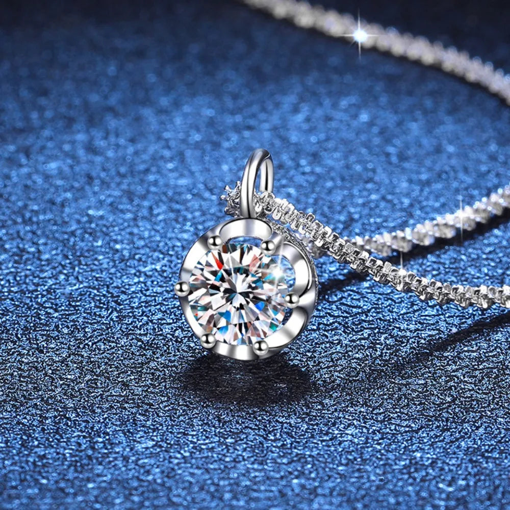 Elanwood Crown Moissanite Necklace